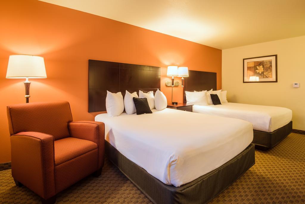 Red Lion Inn & Suites Юджийн Екстериор снимка