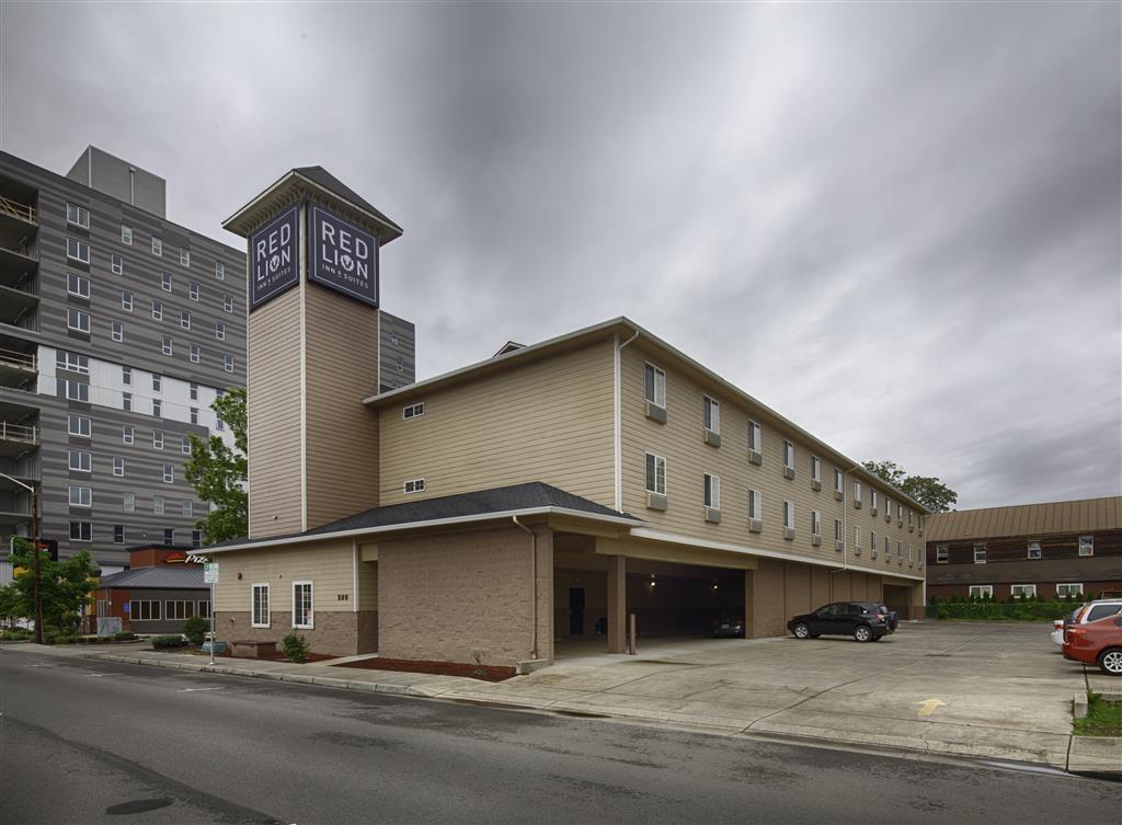 Red Lion Inn & Suites Юджийн Екстериор снимка